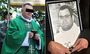 Proboszcz w zielonych szatach trzyma książkę, obok zdjęcie innego księdza.