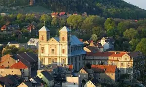 Sanktuarium w Bardzie: historia, zwiedzanie i praktyczne wskazówki dla pielgrzymów