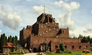 Sanktuarium w Kałkowie-Godowie: historia, pielgrzymki i praktyczne wskazówki dla odwiedzających