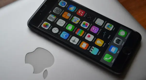 Aplikacja mobilna – rozrywka online na wyciągnięcie ręki