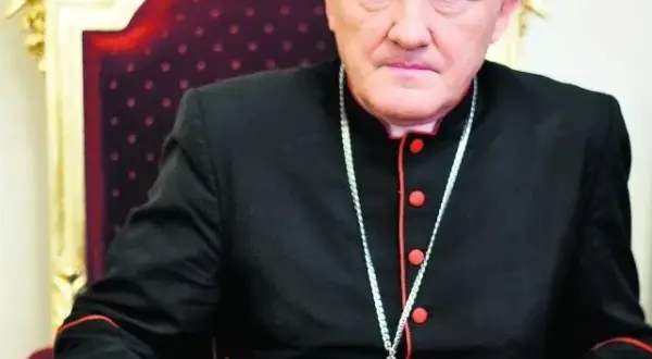Kardynał Nycz: jego rola, kontrowersje i wpływ na Kościół katolicki w Polsce