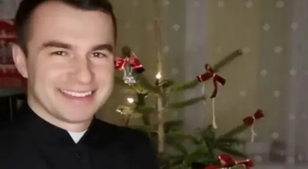 Czy śpiewanie kolęd przed świętami to grzech? Odpowiedzi i wątpliwości