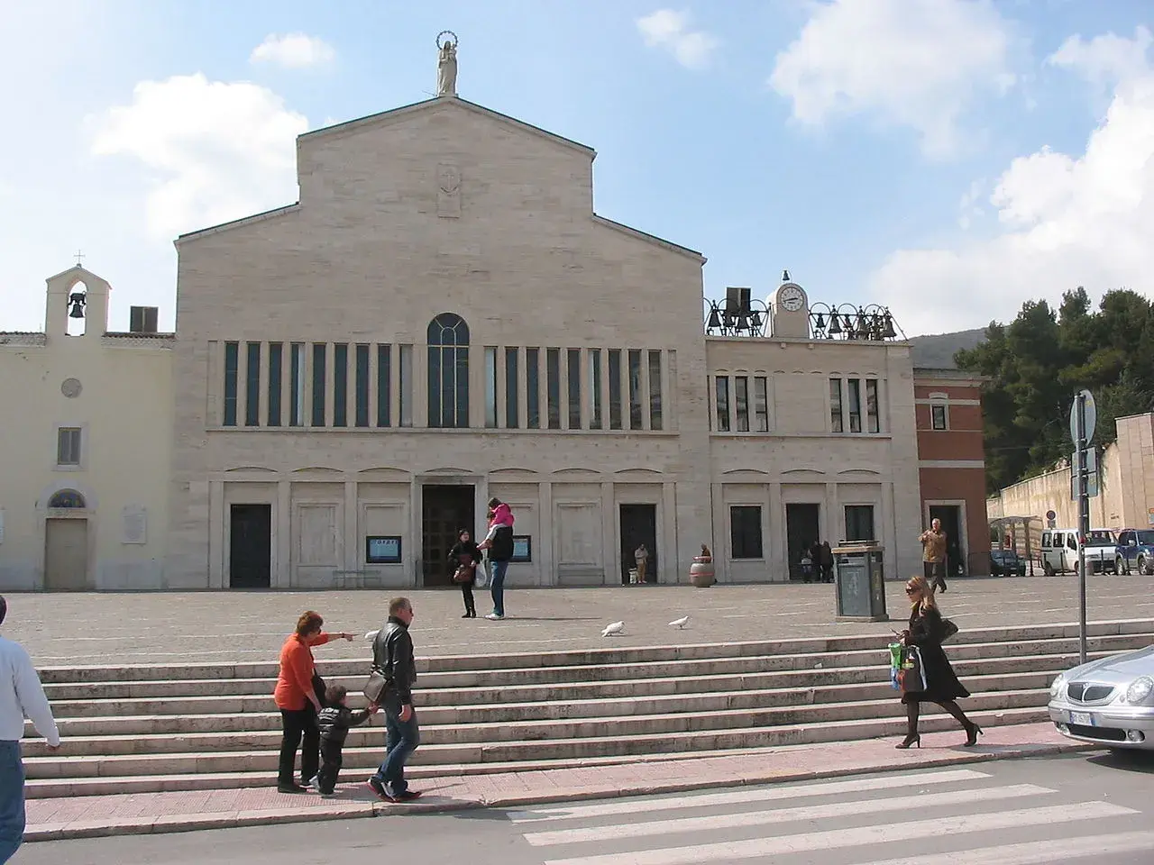 Sanktuarium Ojca Pio we Włoszech: Historia, znaczenie i atrakcje