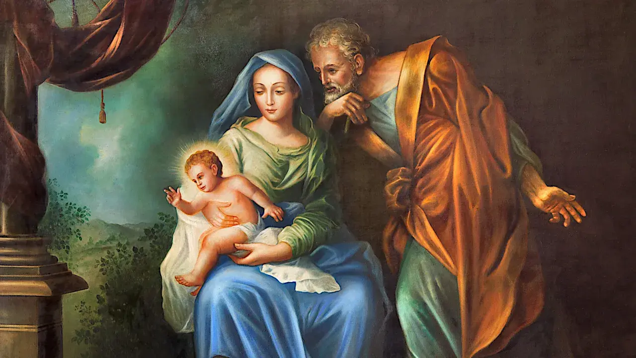 Święta Rodzina: Maryja, która miała zaledwie kilkanaście lat, gdy urodziła Jezusa, trzyma Dzieciątko. Józef czule spogląda na nich.