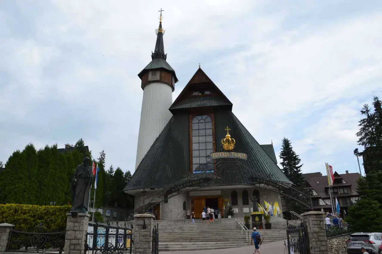 Sanktuarium na Krzeptówkach w Zakopanem – historia i znaczenie miejsca