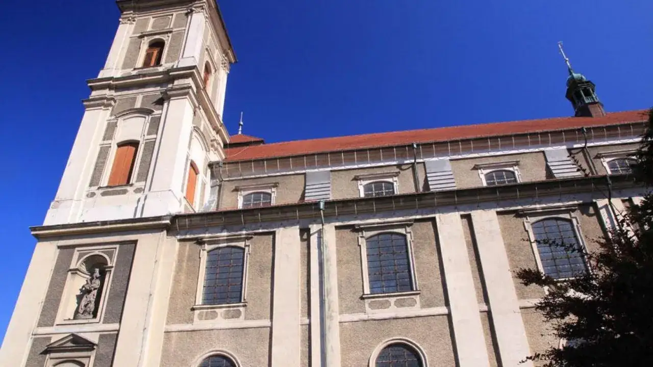 Zdjęcie Sanktuarium w Bardzie: historia, zwiedzanie i praktyczne wskazówki dla pielgrzymów