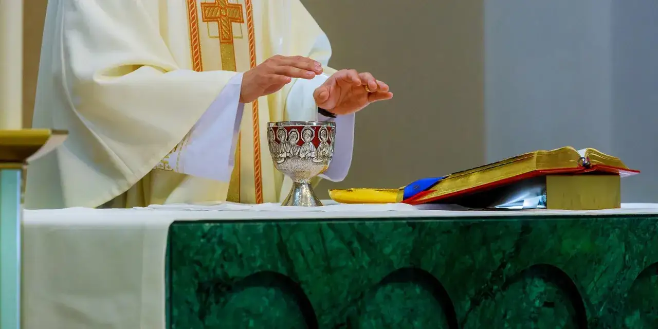 Zdjęcie Msza święta wieczysta ile kosztuje? Sprawdź, co musisz wiedzieć