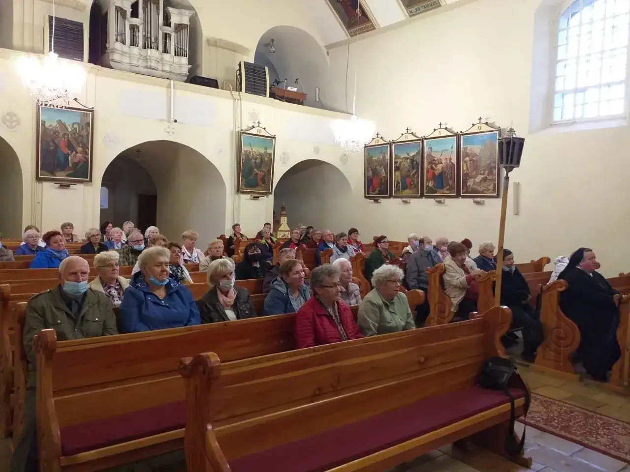 Zdjęcie Intencje mszalne w Sanktuarium Lubecko - ważne informacje i modlitwy
