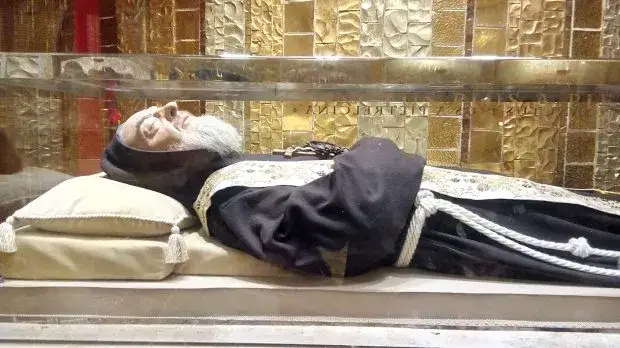 Zdjęcie Sanktuarium Ojca Pio we Włoszech: Historia, znaczenie i atrakcje