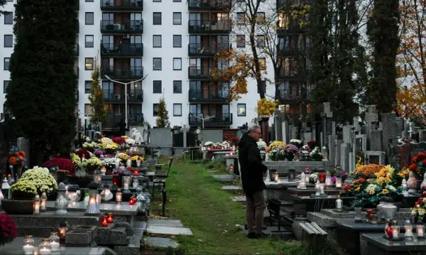 Ile kosztuje miejsce na cmentarzu w Ciechanowie? Sprawdź ceny i porady